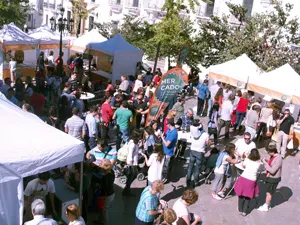 Mercado de gastronomía artesana local de Almonte